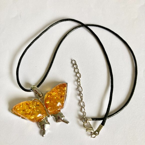 Vintage Yellow Amber Butterfly Necklace Pendant Silver Plated Simulated 18" - Picture 5 of 9
